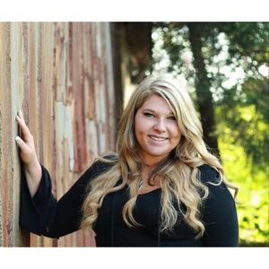 Meet your Posher, Kaylie